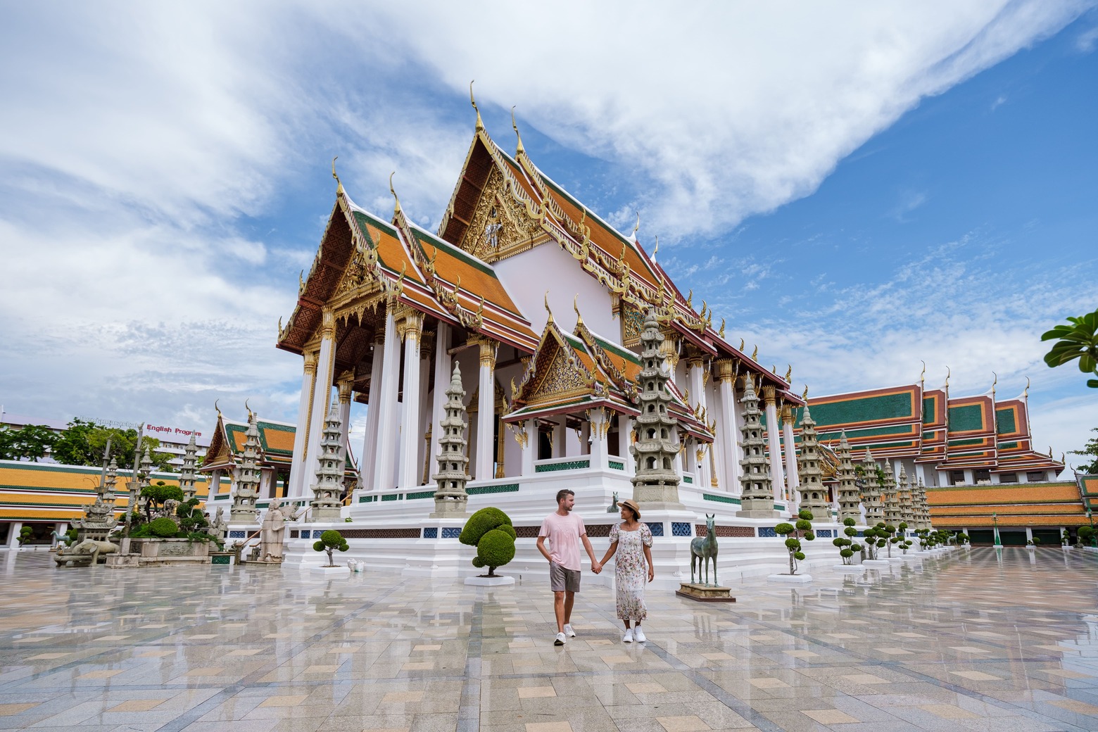 bangkok-thailand-wat-suthat-thepwararam-ratchawor-2026-01-07-05-42-40-utc